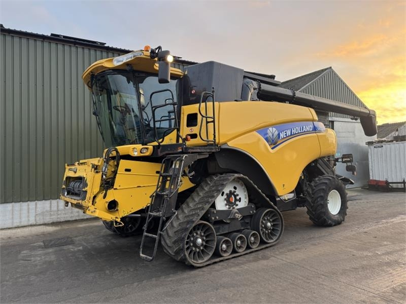 New Holland CR9080 c/w 30ft Varifeed Header - Принадлежност за машини за прибиране на реколтата: снимка 1 New Holland CR9080 c/w 30ft Varifeed Header - Принадлежност за машини за прибиране на реколтата: снимка 1