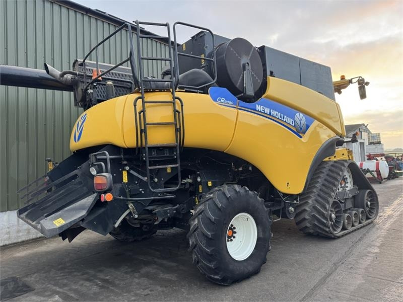 New Holland CR9080 c/w 30ft Varifeed Header - Принадлежност за машини за прибиране на реколтата: снимка 4 New Holland CR9080 c/w 30ft Varifeed Header - Принадлежност за машини за прибиране на реколтата: снимка 4