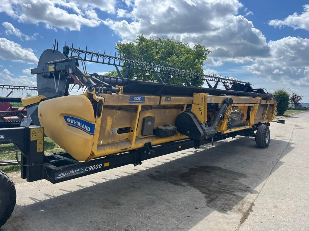New Holland DXRN30 Draper Header - Принадлежност за машини за прибиране на реколтата: снимка 4 New Holland DXRN30 Draper Header - Принадлежност за машини за прибиране на реколтата: снимка 4