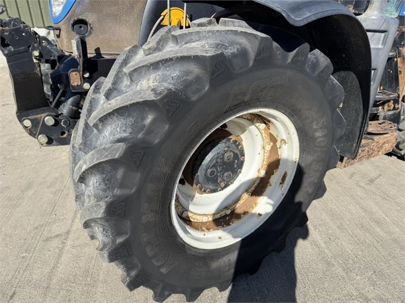 Лизинг на New Holland New Holland T6080 c/w Herder Cavalier Mid Mount He  New Holland New Holland T6080 c/w Herder Cavalier Mid Mount He: снимка 9