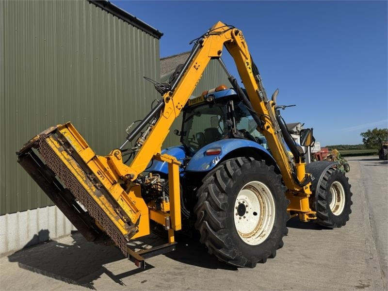 New Holland New Holland T6080 c/w Herder Cavalier Mid Mount He - Шредер с телескопично рамо: снимка 4 New Holland New Holland T6080 c/w Herder Cavalier Mid Mount He - Шредер с телескопично рамо: снимка 4