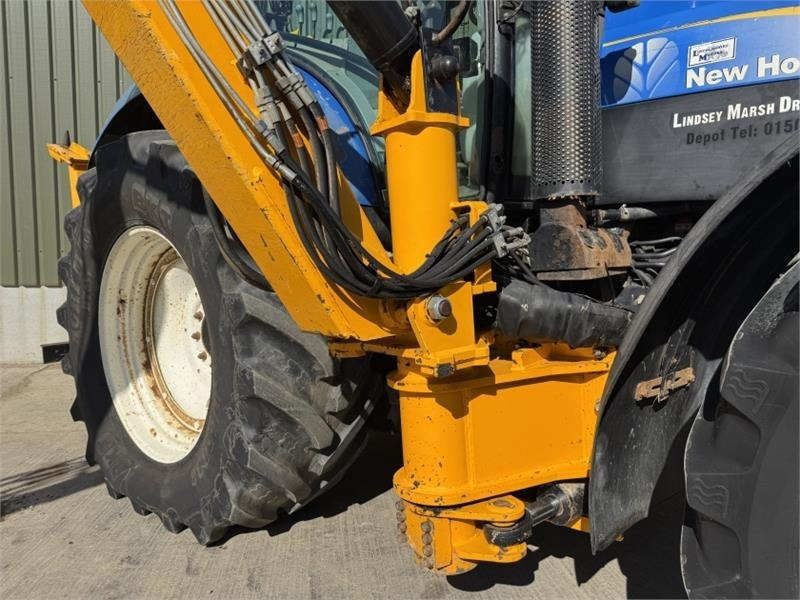 Лизинг на New Holland New Holland T6080 c/w Herder Cavalier Mid Mount He  New Holland New Holland T6080 c/w Herder Cavalier Mid Mount He: снимка 23