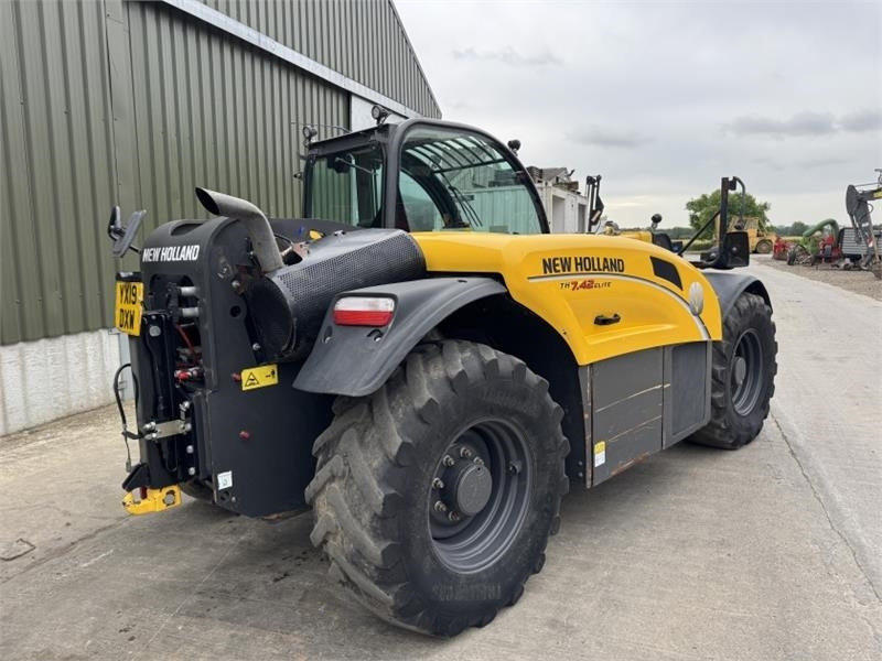New Holland New Holland TH 7.42 Elite Telehandler - Телескопичен товарач: снимка 2 New Holland New Holland TH 7.42 Elite Telehandler - Телескопичен товарач: снимка 2