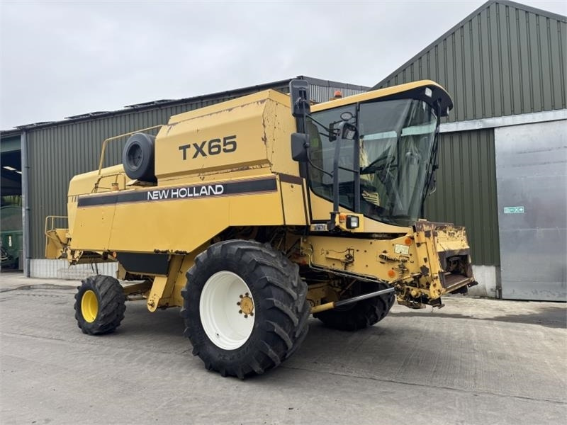 New Holland TX65 c/w 17ft Header - Принадлежност за машини за прибиране на реколтата: снимка 3 New Holland TX65 c/w 17ft Header - Принадлежност за машини за прибиране на реколтата: снимка 3