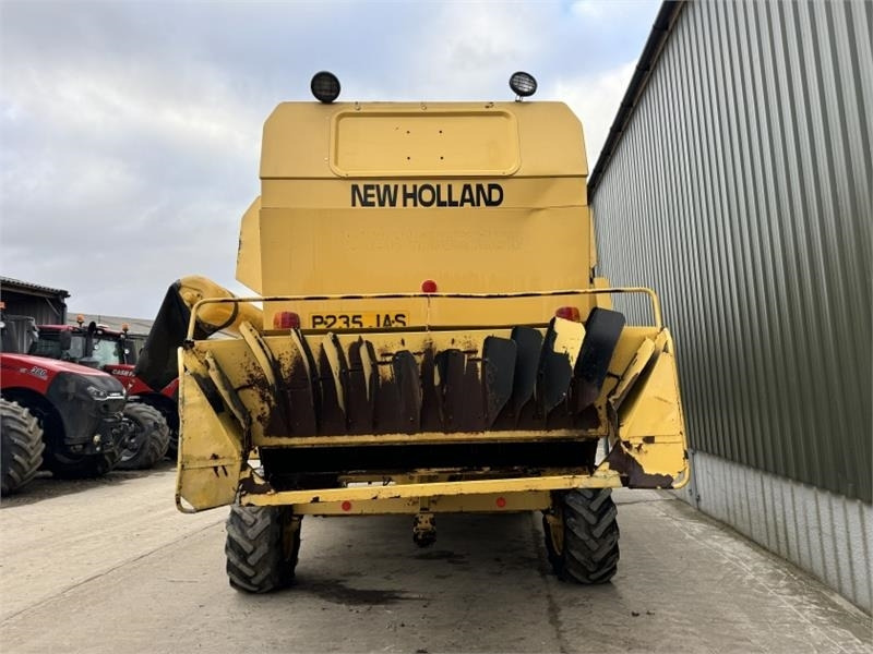 New Holland TX67 c/w 20ft Header - Принадлежност за машини за прибиране на реколтата: снимка 5 New Holland TX67 c/w 20ft Header - Принадлежност за машини за прибиране на реколтата: снимка 5