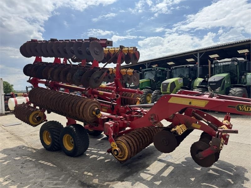 Vaderstad Carrier 820 Cultivator - Роторна фреза: снимка 4 Vaderstad Carrier 820 Cultivator - Роторна фреза: снимка 4