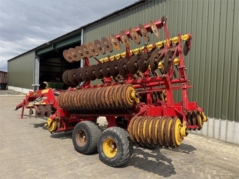 Vaderstad Carrier 820 Cultivator - Роторна фреза: снимка 2 Vaderstad Carrier 820 Cultivator - Роторна фреза: снимка 2