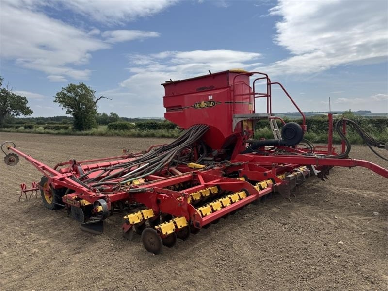 Vaderstad Vaderstad Rapid A800s **Video Below** - Комбинирана сеялка: снимка 1 Vaderstad Vaderstad Rapid A800s **Video Below** - Комбинирана сеялка: снимка 1