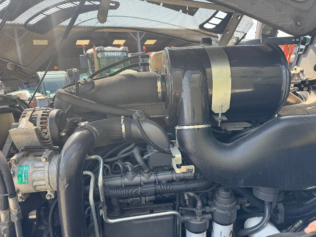 Трактор Valtra T163 Direct: снимка 9