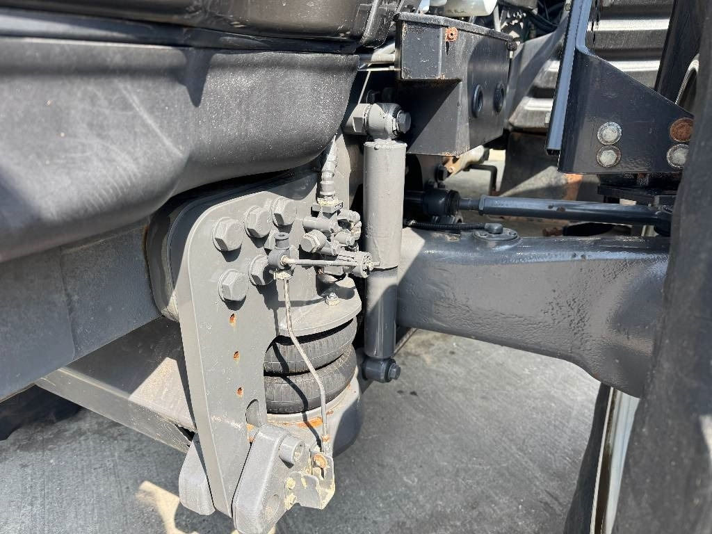 Трактор Valtra T163 Direct: снимка 11