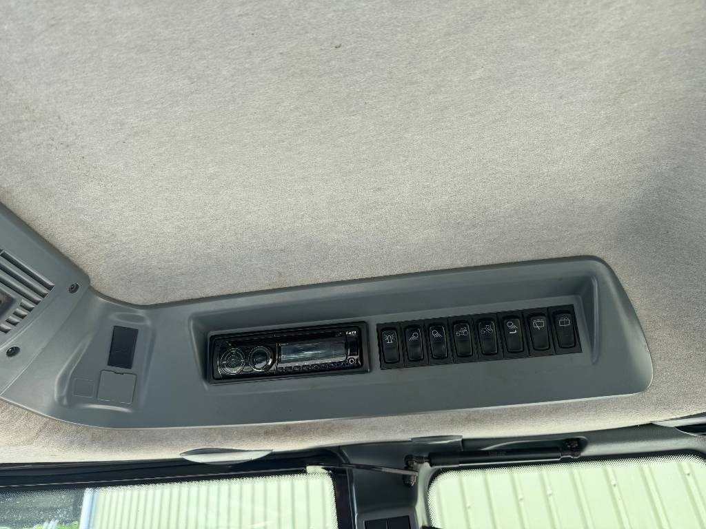 Трактор Valtra T163 Direct: снимка 15