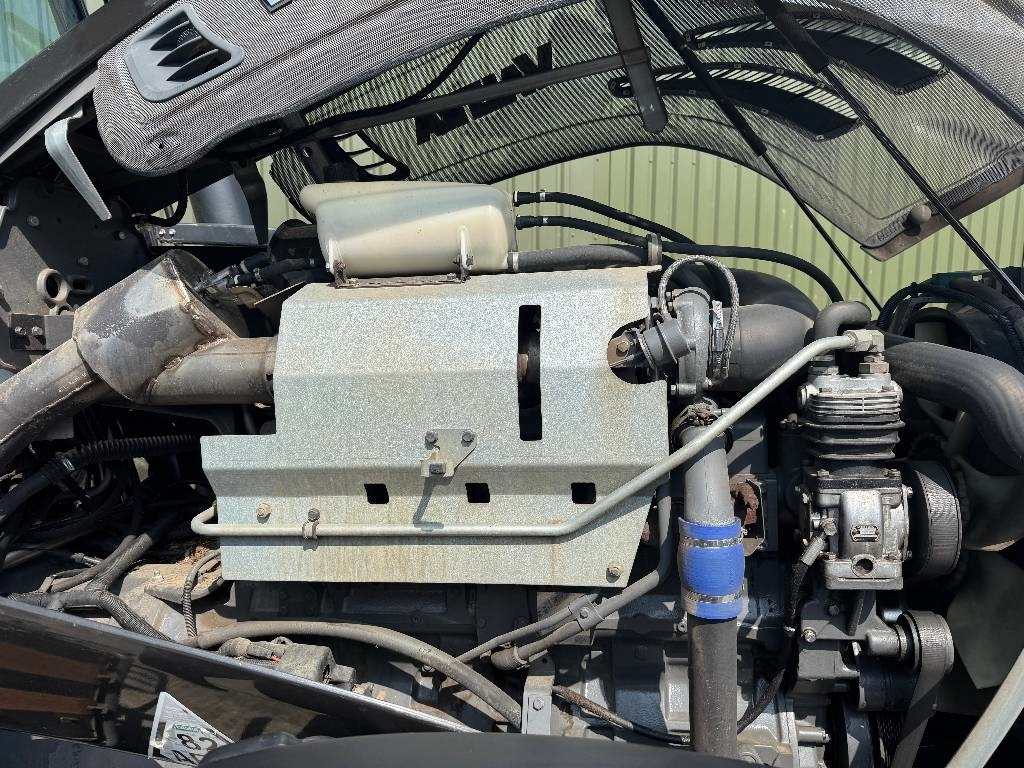 Трактор Valtra T163 Direct: снимка 10
