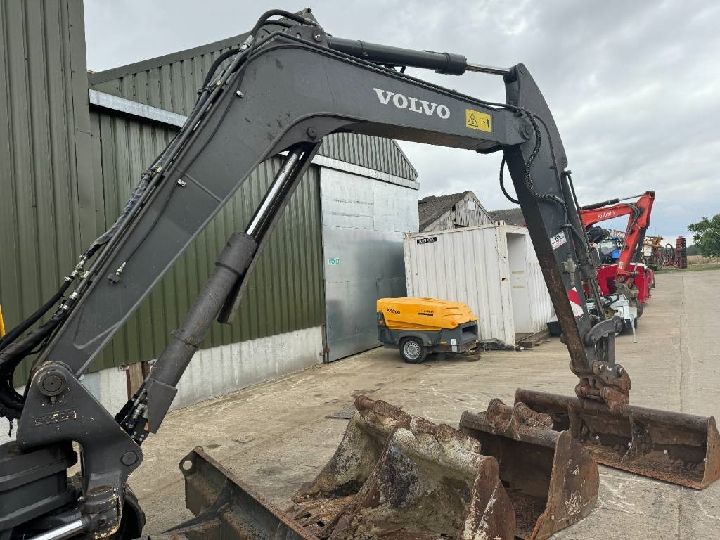 Мини багер Volvo ECR 88 D: снимка 16