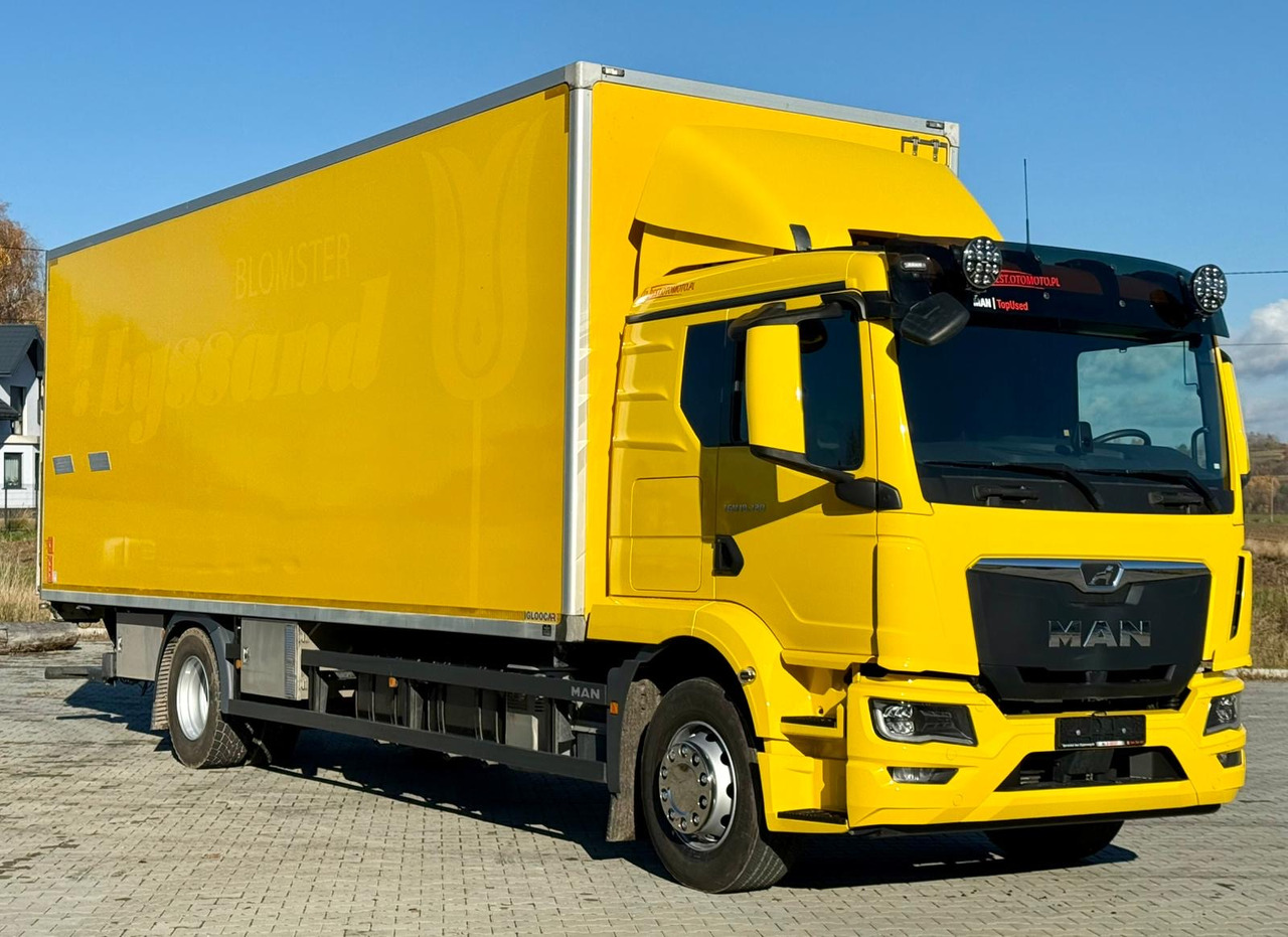 MAN 18.320 / IZOTERMA / GRZANA / WINDA / 20 EUROPALET / AUTOMAT / 170 TYŚ KM / 2021 R / SYPIALKA / CAŁY NA PODUSZKACH / SPROWADZONY / JAK NOWY - Изотермичен камион: снимка 1 MAN 18.320 / IZOTERMA / GRZANA / WINDA / 20 EUROPALET / AUTOMAT / 170 TYŚ KM / 2021 R / SYPIALKA / CAŁY NA PODUSZKACH / SPROWADZONY / JAK NOWY - Изотермичен камион: снимка 1