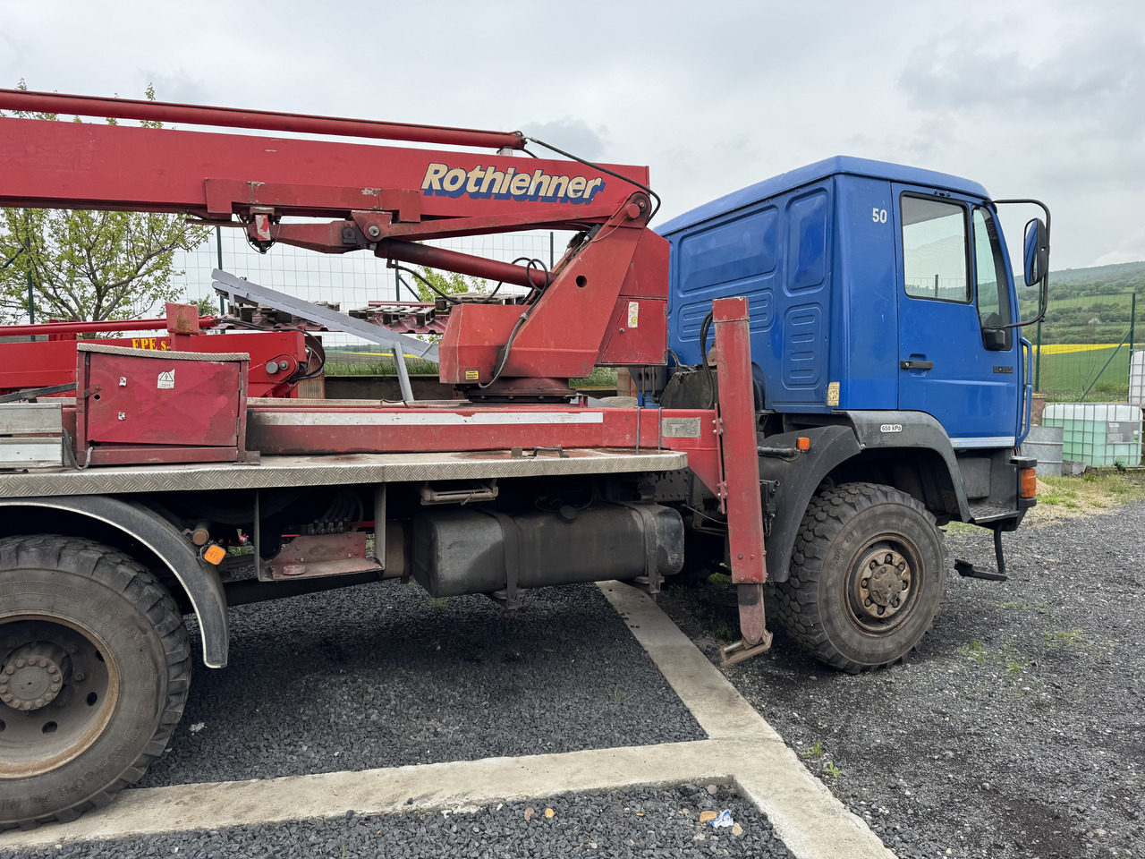 MAN 8-163 / 4X4 / PODNOŚNIK KOSZOWY / NISKI PRZEBIEG - Камион с кран: снимка 3 MAN 8-163 / 4X4 / PODNOŚNIK KOSZOWY / NISKI PRZEBIEG - Камион с кран: снимка 3