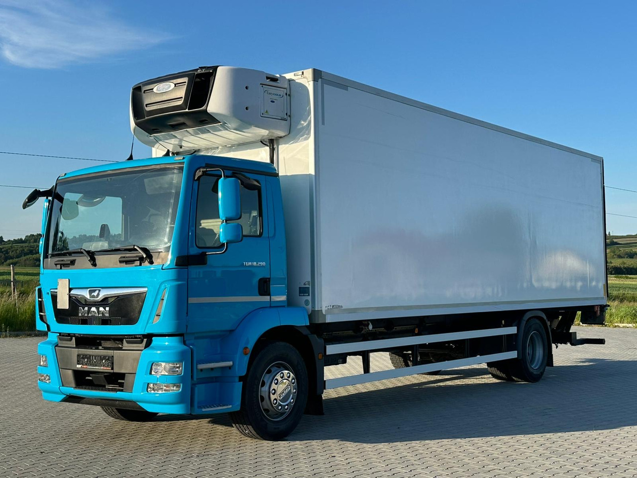MAN TGM 18.290 / CHŁODNIA / WINDA / 20 EUROPALET / 8.2 M DŁUGOŚCI / 2018 ROK / 410 TYS KM - Рефрижератор камион: снимка 2 MAN TGM 18.290 / CHŁODNIA / WINDA / 20 EUROPALET / 8.2 M DŁUGOŚCI / 2018 ROK / 410 TYS KM - Рефрижератор камион: снимка 2