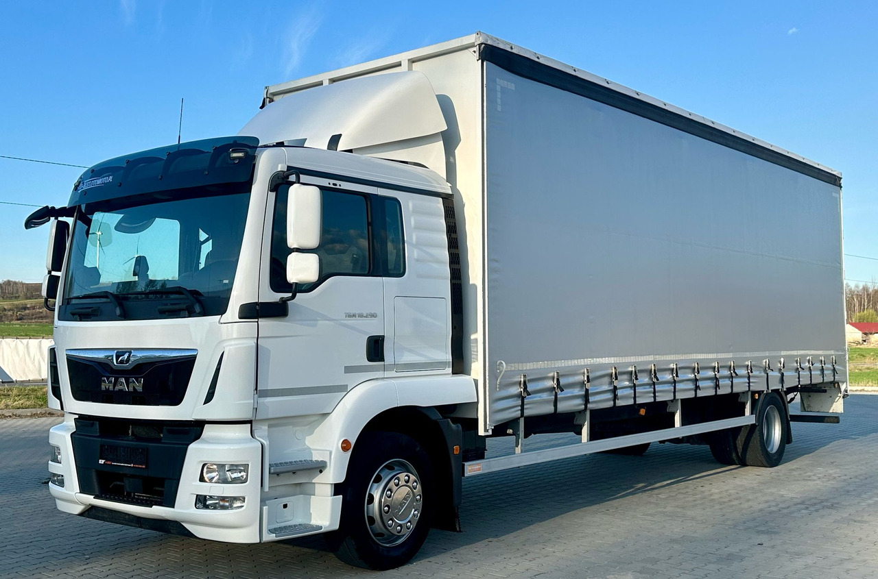 MAN TGM 18.290 / FIRANKA / WINDA / 22 EUROPALETY / AUTOMAT / SYPIALKA / 9 059 KG ŁADOWNOŚCI / NISKI PRZEBIEG / ZSUWANY DACH / EURO 6 - Камион с брезент: снимка 2 MAN TGM 18.290 / FIRANKA / WINDA / 22 EUROPALETY / AUTOMAT / SYPIALKA / 9 059 KG ŁADOWNOŚCI / NISKI PRZEBIEG / ZSUWANY DACH / EURO 6 - Камион с брезент: снимка 2