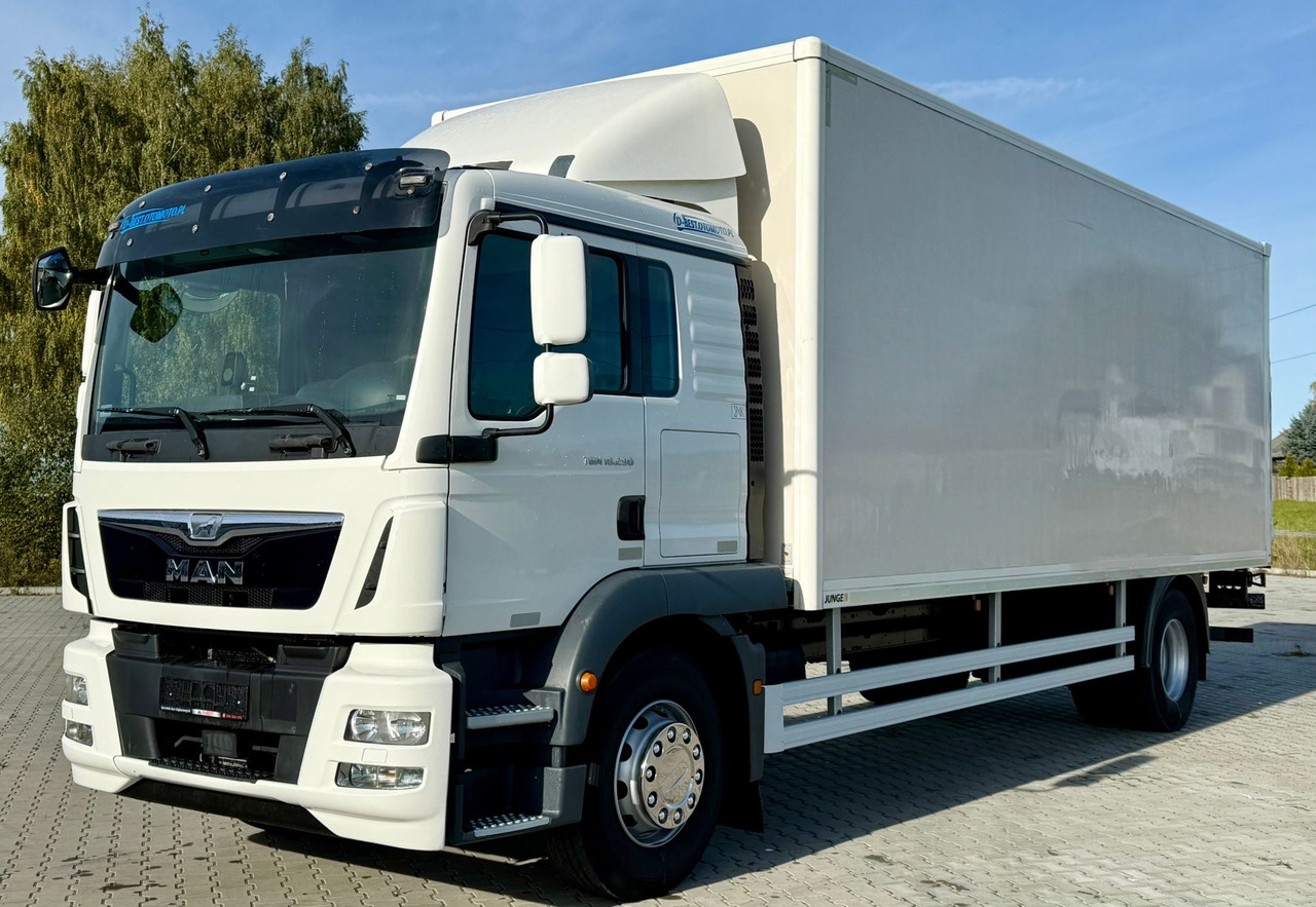 MAN TGM 18.290 / KONTENER / WINDA / 18 PALET / SYPIALKA / AUTOMAT / EURO 6 / 9 260 KG ŁADOWNOŚCI - Камион фургон: снимка 2 MAN TGM 18.290 / KONTENER / WINDA / 18 PALET / SYPIALKA / AUTOMAT / EURO 6 / 9 260 KG ŁADOWNOŚCI - Камион фургон: снимка 2