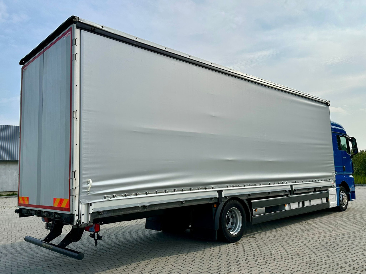 MAN TGX 18.360 / BURTO - FIRANKA / 23 PALETY / SYPIALKA / AUTOMAT / 2021 ROK / SPROWADZONY / SERWISOW - Камион с брезент: снимка 3 MAN TGX 18.360 / BURTO - FIRANKA / 23 PALETY / SYPIALKA / AUTOMAT / 2021 ROK / SPROWADZONY / SERWISOW - Камион с брезент: снимка 3