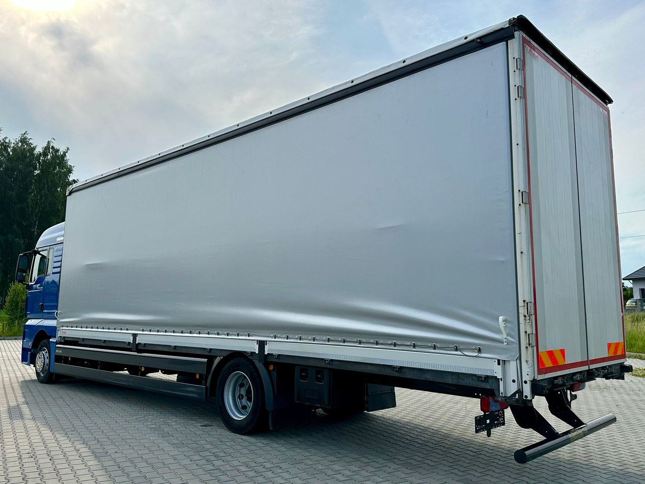 MAN TGX 18.360 / BURTO - FIRANKA / 23 PALETY / SYPIALKA / AUTOMAT / 2021 ROK / SPROWADZONY / SERWISOW - Камион с брезент: снимка 4 MAN TGX 18.360 / BURTO - FIRANKA / 23 PALETY / SYPIALKA / AUTOMAT / 2021 ROK / SPROWADZONY / SERWISOW - Камион с брезент: снимка 4