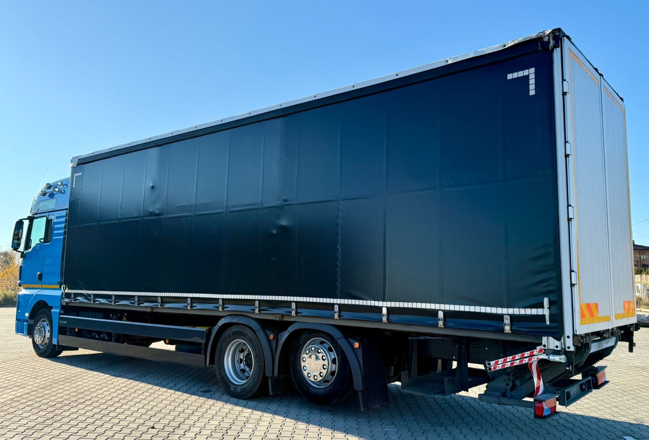 MAN TGX 26.420 / FIRANKA / WINDA / 23 EUROPALETY / 6x2 / AUTOMAT / EURO 6 / OŚ PODNOSZONA / DUŻA KABINA / 2019 ROK - Камион с брезент: снимка 4 MAN TGX 26.420 / FIRANKA / WINDA / 23 EUROPALETY / 6x2 / AUTOMAT / EURO 6 / OŚ PODNOSZONA / DUŻA KABINA / 2019 ROK - Камион с брезент: снимка 4