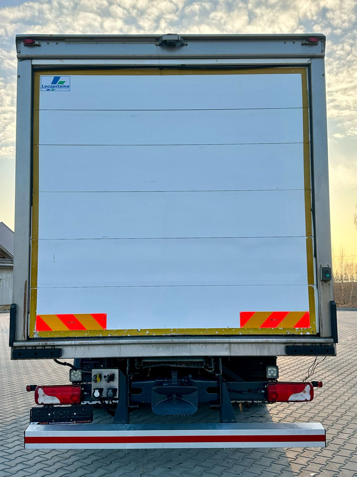 SCANIA G360 / IZOTERMA / 6.8 M DŁUGOŚCI / AUTOMAT / CAŁA NA PODUSZKACH / KLIMA POSTOJOWA / ELEKTRYCZNA ROLETA TYŁ / SYPIALKA - Изотермичен камион: снимка 4 SCANIA G360 / IZOTERMA / 6.8 M DŁUGOŚCI / AUTOMAT / CAŁA NA PODUSZKACH / KLIMA POSTOJOWA / ELEKTRYCZNA ROLETA TYŁ / SYPIALKA - Изотермичен камион: снимка 4