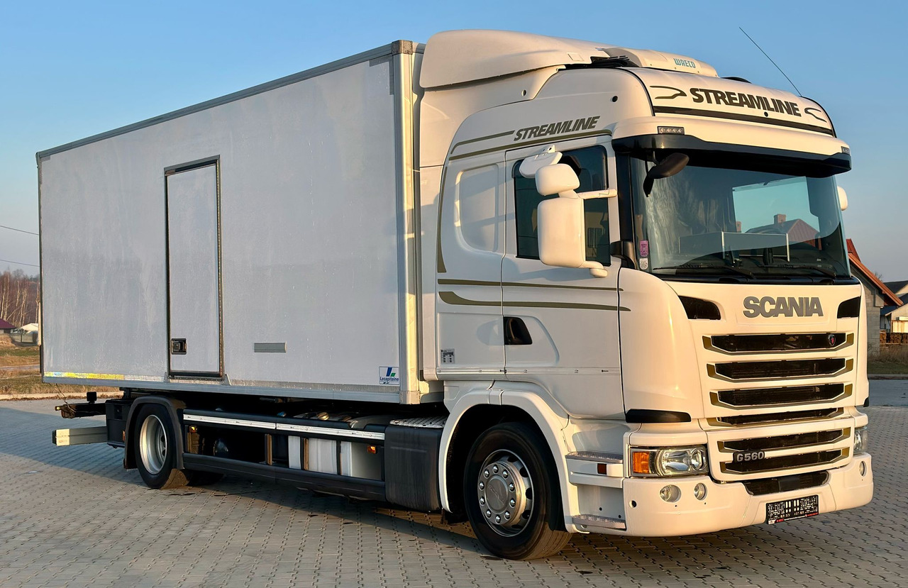 SCANIA G360 / IZOTERMA / 6.8 M DŁUGOŚCI / AUTOMAT / CAŁA NA PODUSZKACH / KLIMA POSTOJOWA / ELEKTRYCZNA ROLETA TYŁ / SYPIALKA - Изотермичен камион: снимка 1 SCANIA G360 / IZOTERMA / 6.8 M DŁUGOŚCI / AUTOMAT / CAŁA NA PODUSZKACH / KLIMA POSTOJOWA / ELEKTRYCZNA ROLETA TYŁ / SYPIALKA - Изотермичен камион: снимка 1