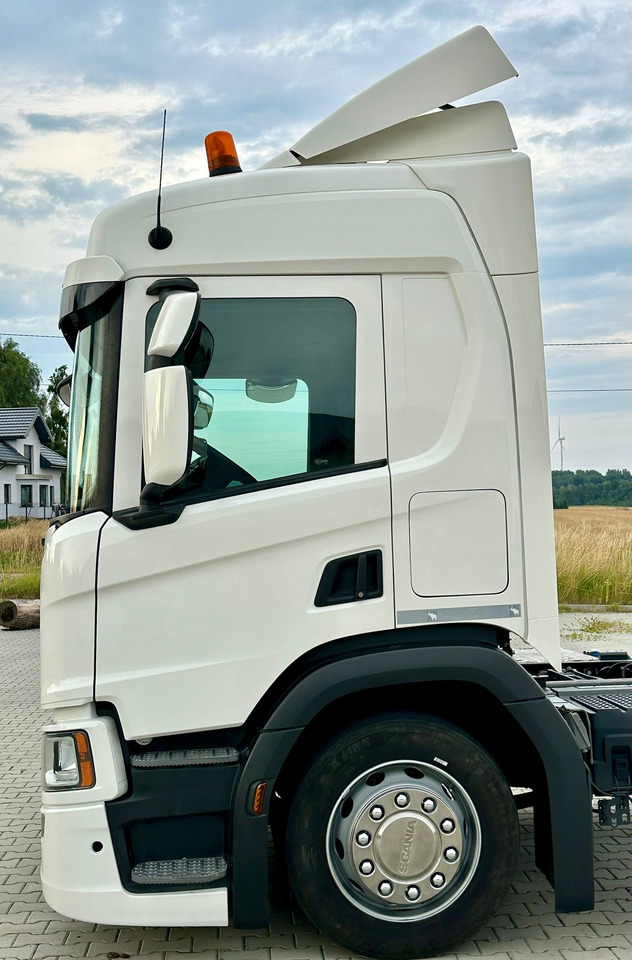 Лизинг на SCANIA P220 / RAMA DO ZABUDOWY / ROZSTAW OSI 3.90 M / SILNIK 6 / WYWROTKA / BECZKA / HAKOWIEC / UTRZYMANIE DRÓG / AUTOMAT / 2019 ROK / NISKI PRZEBIEG SCANIA P220 / RAMA DO ZABUDOWY / ROZSTAW OSI 3.90 M / SILNIK 6 / WYWROTKA / BECZKA / HAKOWIEC / UTRZYMANIE DRÓG / AUTOMAT / 2019 ROK / NISKI PRZEBIEG: снимка 9