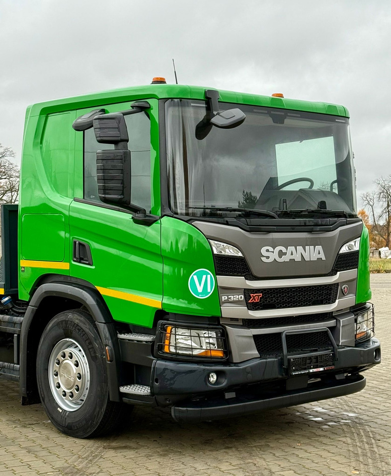 SCANIA P320 / PLATFORMA / NOWY / 5 TYŚ KM / SYPIALKA / 2023 ROK / CAŁA NA PODUSZKACH / 7.7 M DŁUGOŚCI / LAWETA / DO PRZEWOZU MASZYN ROLNICZYCH ITP - Бордови камион: снимка 5 SCANIA P320 / PLATFORMA / NOWY / 5 TYŚ KM / SYPIALKA / 2023 ROK / CAŁA NA PODUSZKACH / 7.7 M DŁUGOŚCI / LAWETA / DO PRZEWOZU MASZYN ROLNICZYCH ITP - Бордови камион: снимка 5