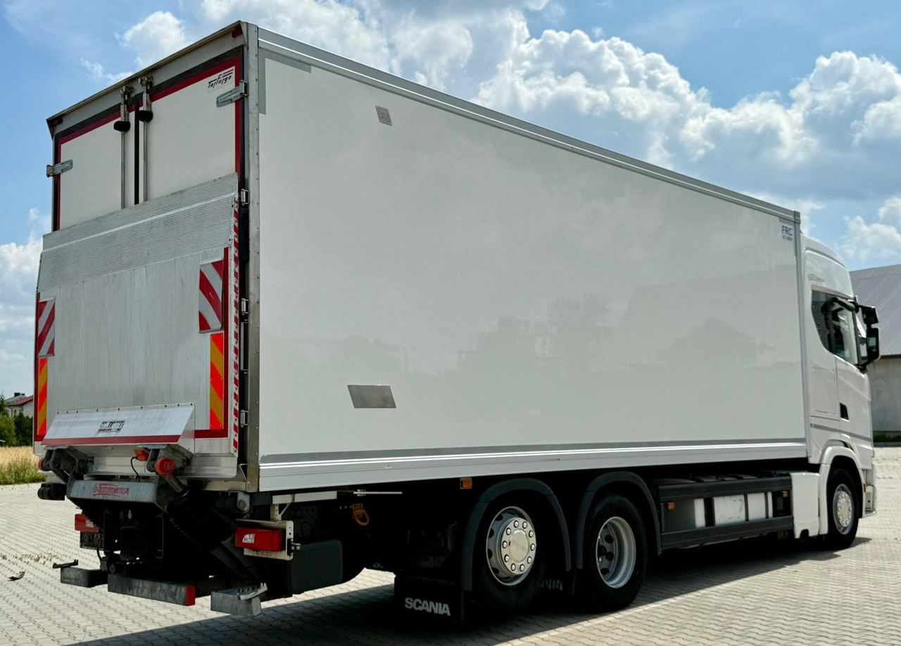 SCANIA S500 / CHŁODNIA / WINDA / 18 PALET / 7.4 M / DRUKARKA / AUTOMAT / NISKI PRZEBIEG / PODNOSZONA OŚ / 2020 ROK - Рефрижератор камион: снимка 3 SCANIA S500 / CHŁODNIA / WINDA / 18 PALET / 7.4 M / DRUKARKA / AUTOMAT / NISKI PRZEBIEG / PODNOSZONA OŚ / 2020 ROK - Рефрижератор камион: снимка 3