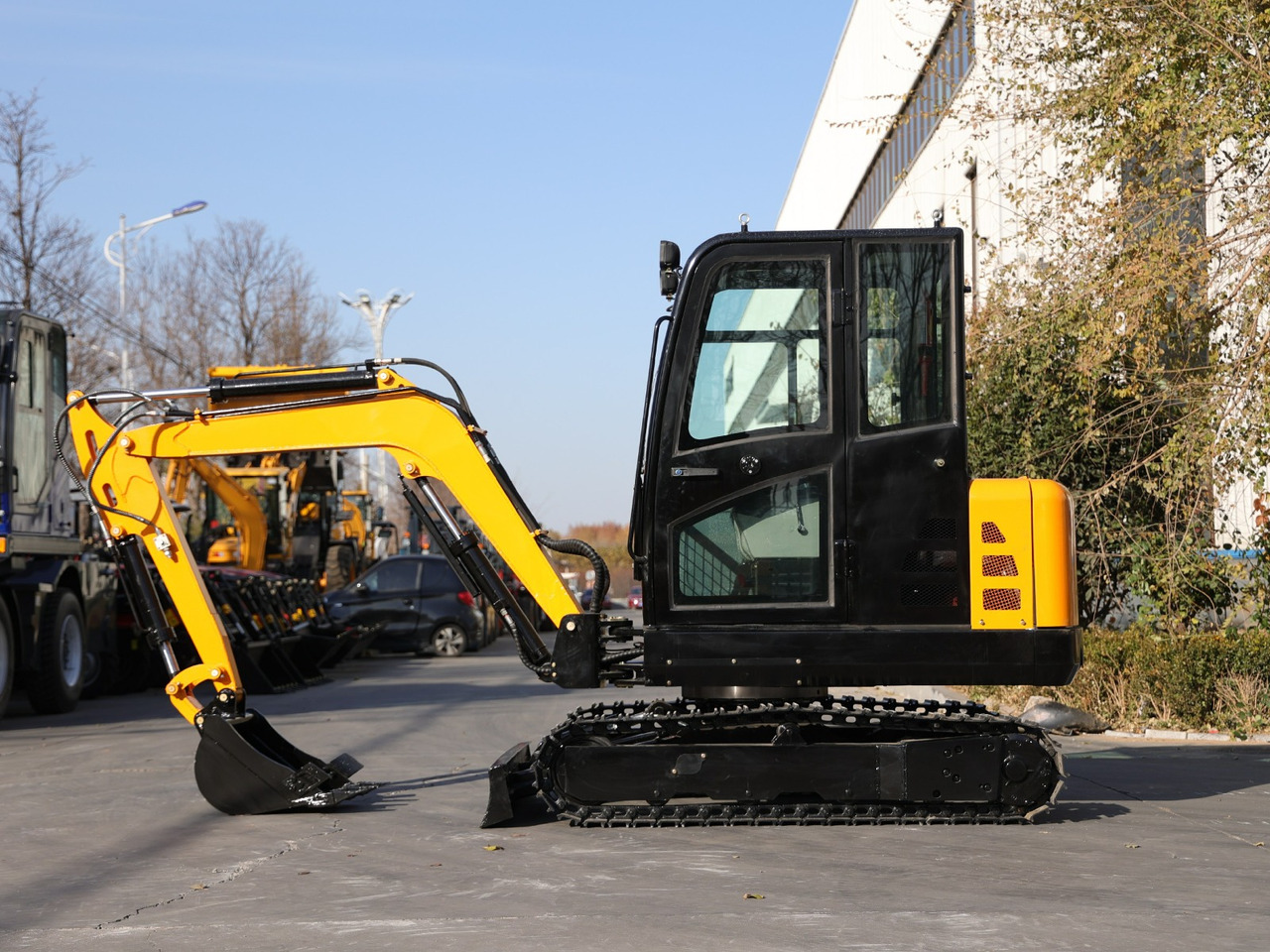 KUBOTA Diesel Mini excavator 3.5 Ton - Müller Machinery MB 35 - VKSH - Мини багер: снимка 2 KUBOTA Diesel Mini excavator 3.5 Ton - Müller Machinery MB 35 - VKSH - Мини багер: снимка 2