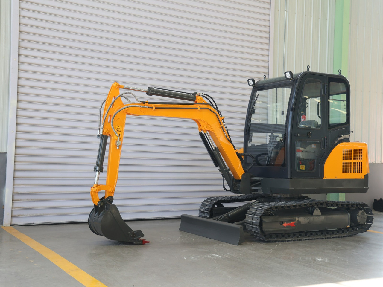 KUBOTA Diesel Mini excavator 4 ton - Müller Machinery MB 40 - VKSH - Мини багер: снимка 5 KUBOTA Diesel Mini excavator 4 ton - Müller Machinery MB 40 - VKSH - Мини багер: снимка 5