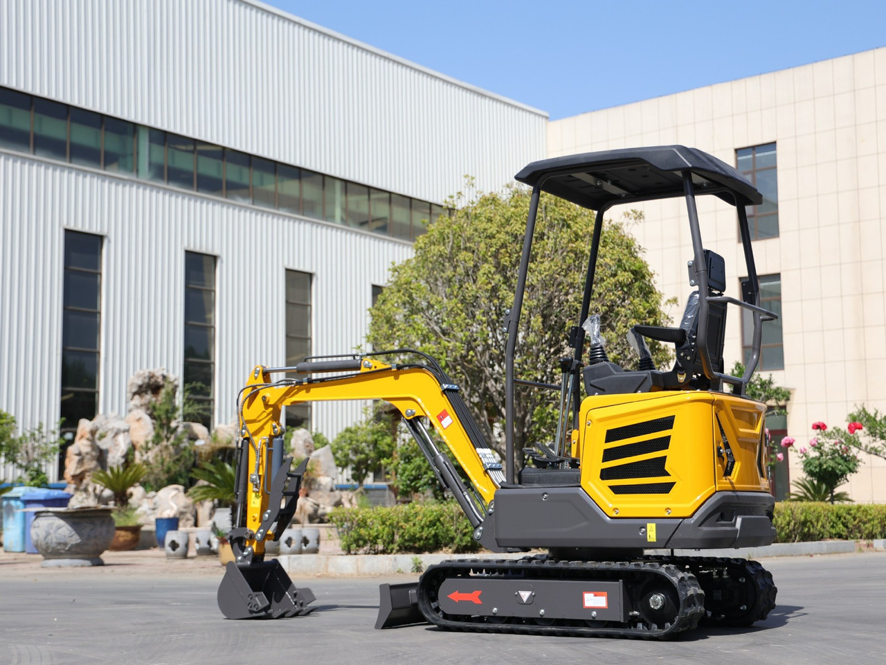 Kubota Diesel Mini excavator 1.8 Ton - Mini excavator MB 18 - SH - Мини багер: снимка 4 Kubota Diesel Mini excavator 1.8 Ton - Mini excavator MB 18 - SH - Мини багер: снимка 4