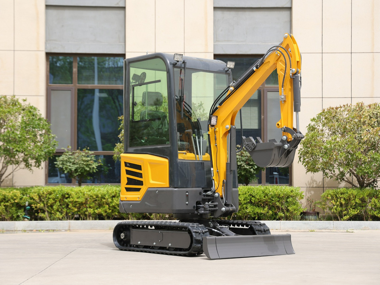 Müller Machinery Diesel Mini excavator 1.8 Ton - Müller Machinery MB 18 - KSH Laidong KB385B Motor - Мини багер: снимка 3 Müller Machinery Diesel Mini excavator 1.8 Ton - Müller Machinery MB 18 - KSH Laidong KB385B Motor - Мини багер: снимка 3