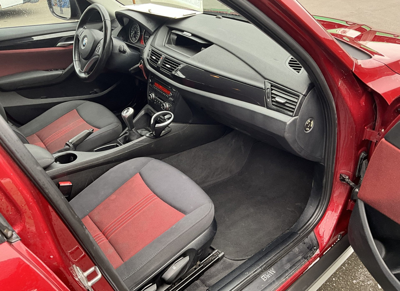 Джип BMW X1: снимка 10
