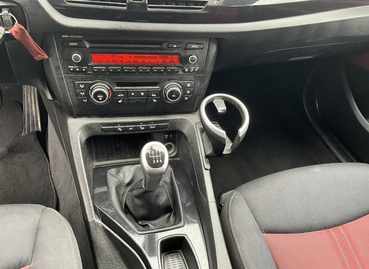 Джип BMW X1: снимка 15