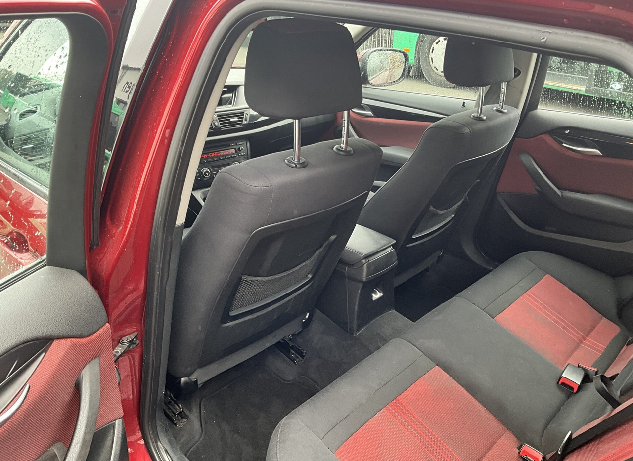 Джип BMW X1: снимка 12