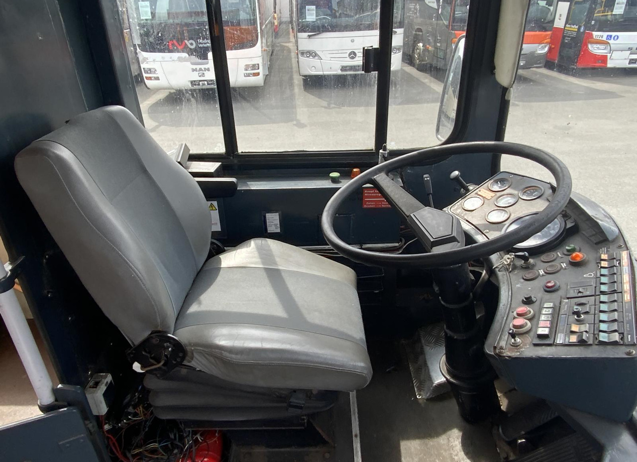 Interior photo 1: Лизинг на MAN SD 200 MAN SD 200