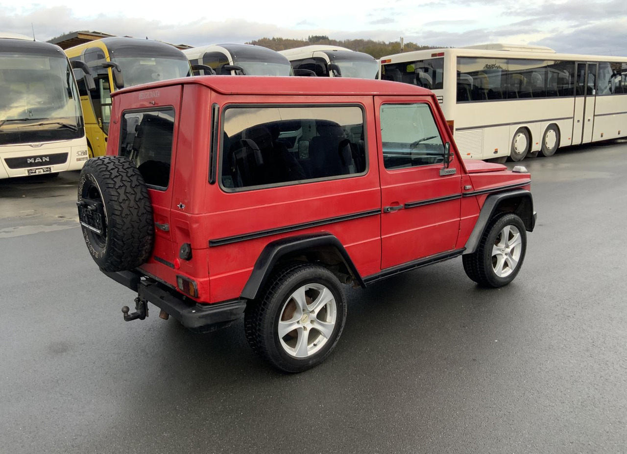 Mercedes-Benz G 300 - Лек автомобил: снимка 4 Mercedes-Benz G 300 - Лек автомобил: снимка 4