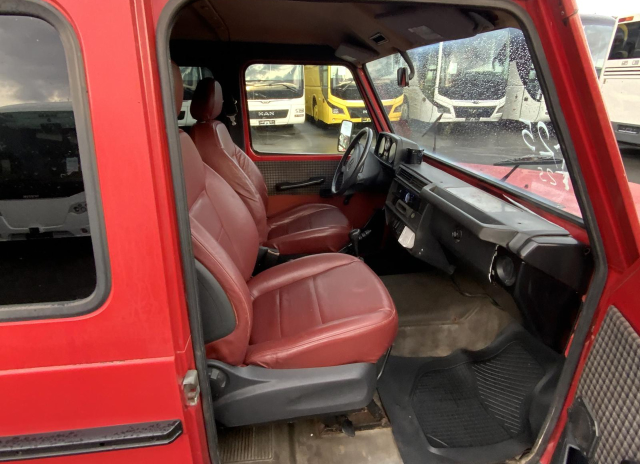 Mercedes-Benz G 300 - Лек автомобил: снимка 5 Mercedes-Benz G 300 - Лек автомобил: снимка 5