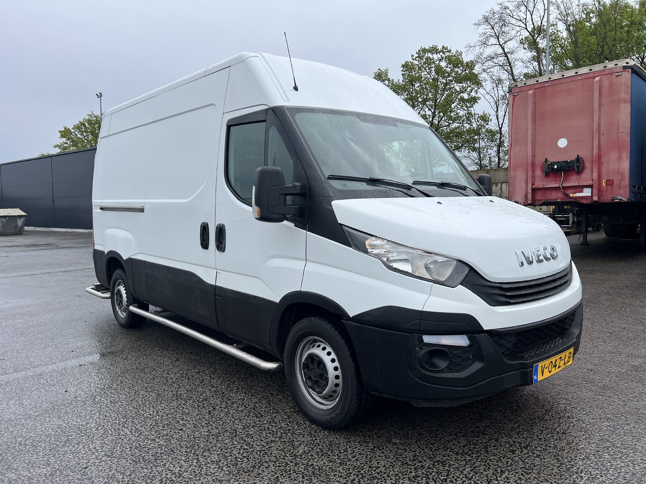 Iveco Daily 35S12 Euro 6, AUT - Товарен бус: снимка 2 Iveco Daily 35S12 Euro 6, AUT - Товарен бус: снимка 2