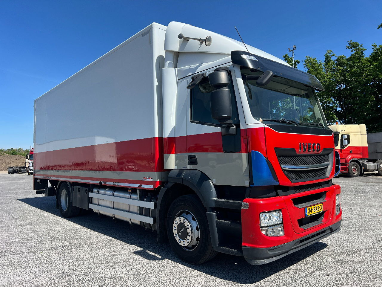 Iveco Stralis 310 AD, 19Ton, Euro 6 - Камион фургон: снимка 2 Iveco Stralis 310 AD, 19Ton, Euro 6 - Камион фургон: снимка 2