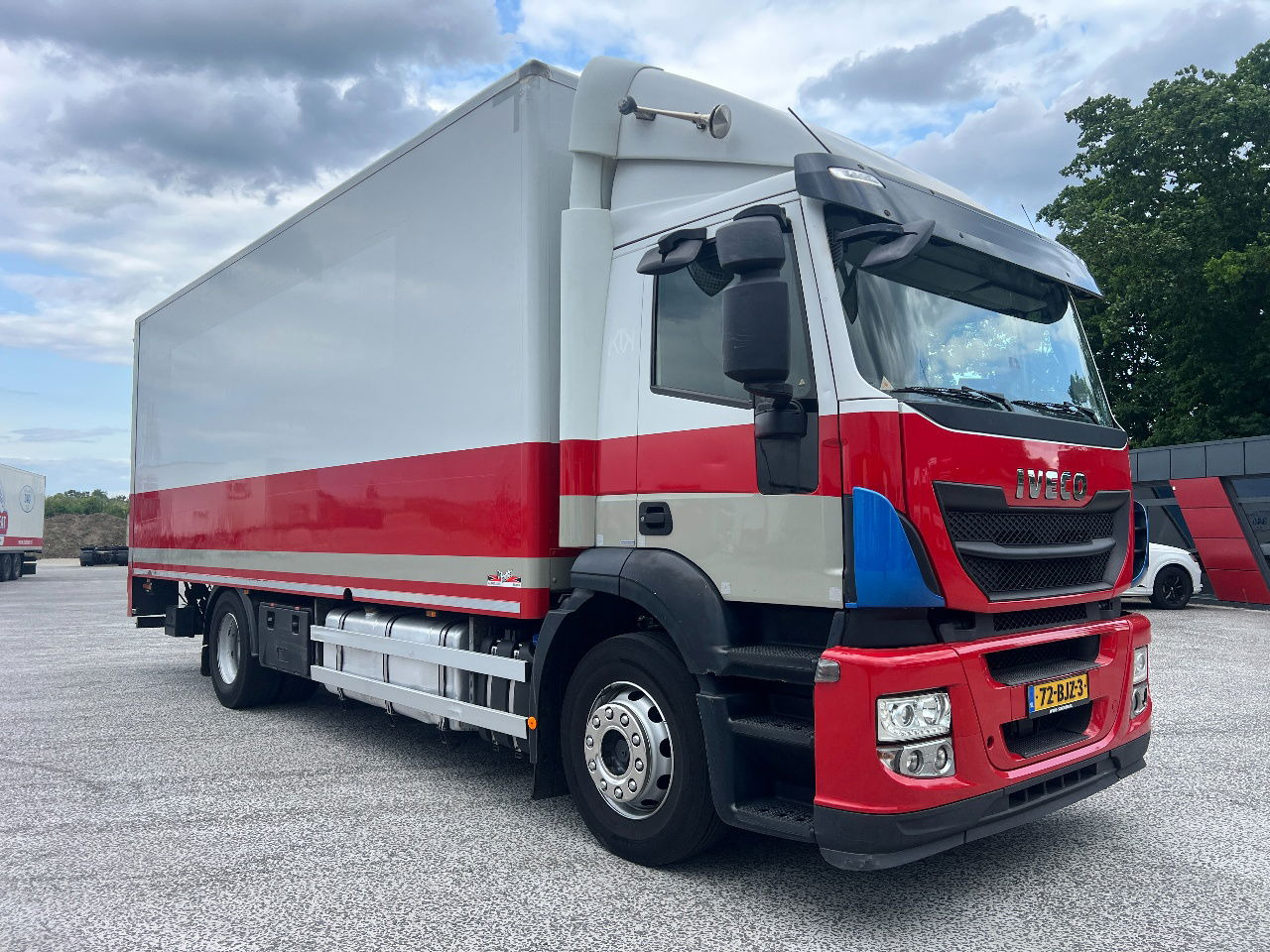 Iveco Stralis 310 AD, 19Ton, Euro 6 - Камион фургон: снимка 2 Iveco Stralis 310 AD, 19Ton, Euro 6 - Камион фургон: снимка 2