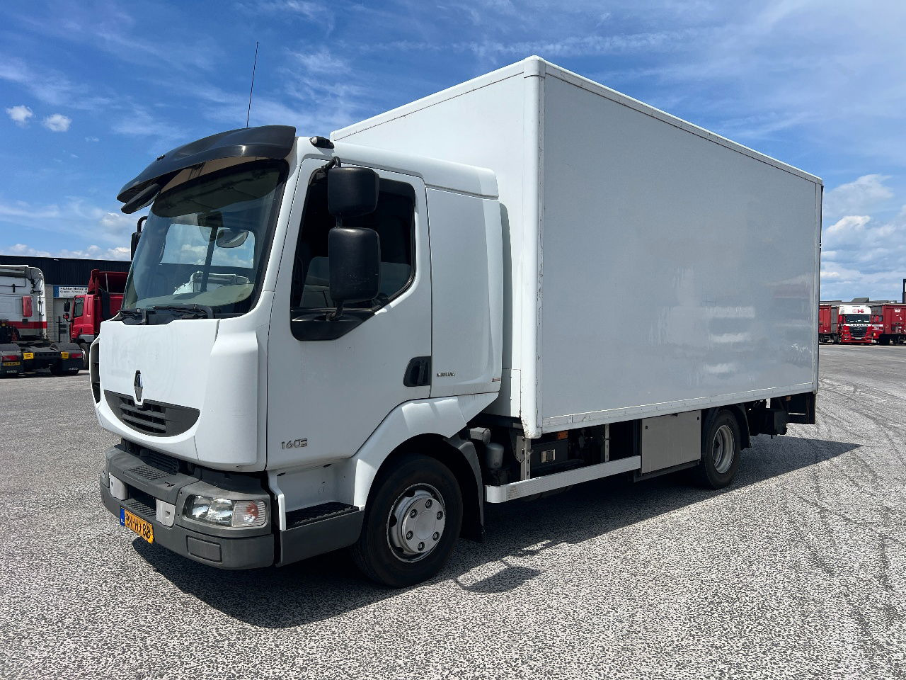 Renault Midliner 160 Manual - Камион фургон: снимка 1 Renault Midliner 160 Manual - Камион фургон: снимка 1
