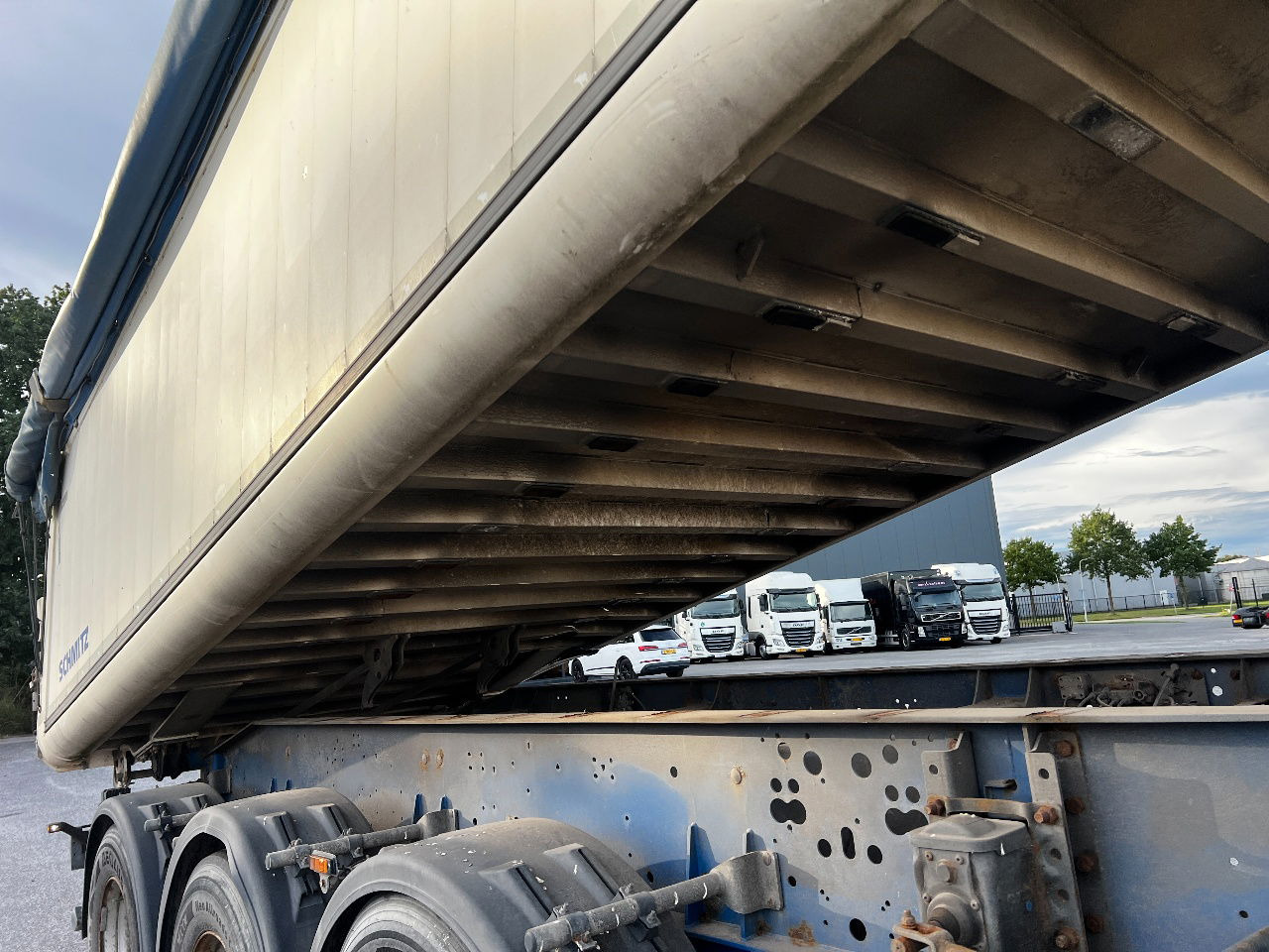 Самосвал полуремарке Schmitz Cargobull Gotha 27m3, SAF, ALU: снимка 6 Самосвал полуремарке Schmitz Cargobull Gotha 27m3, SAF, ALU: снимка 6