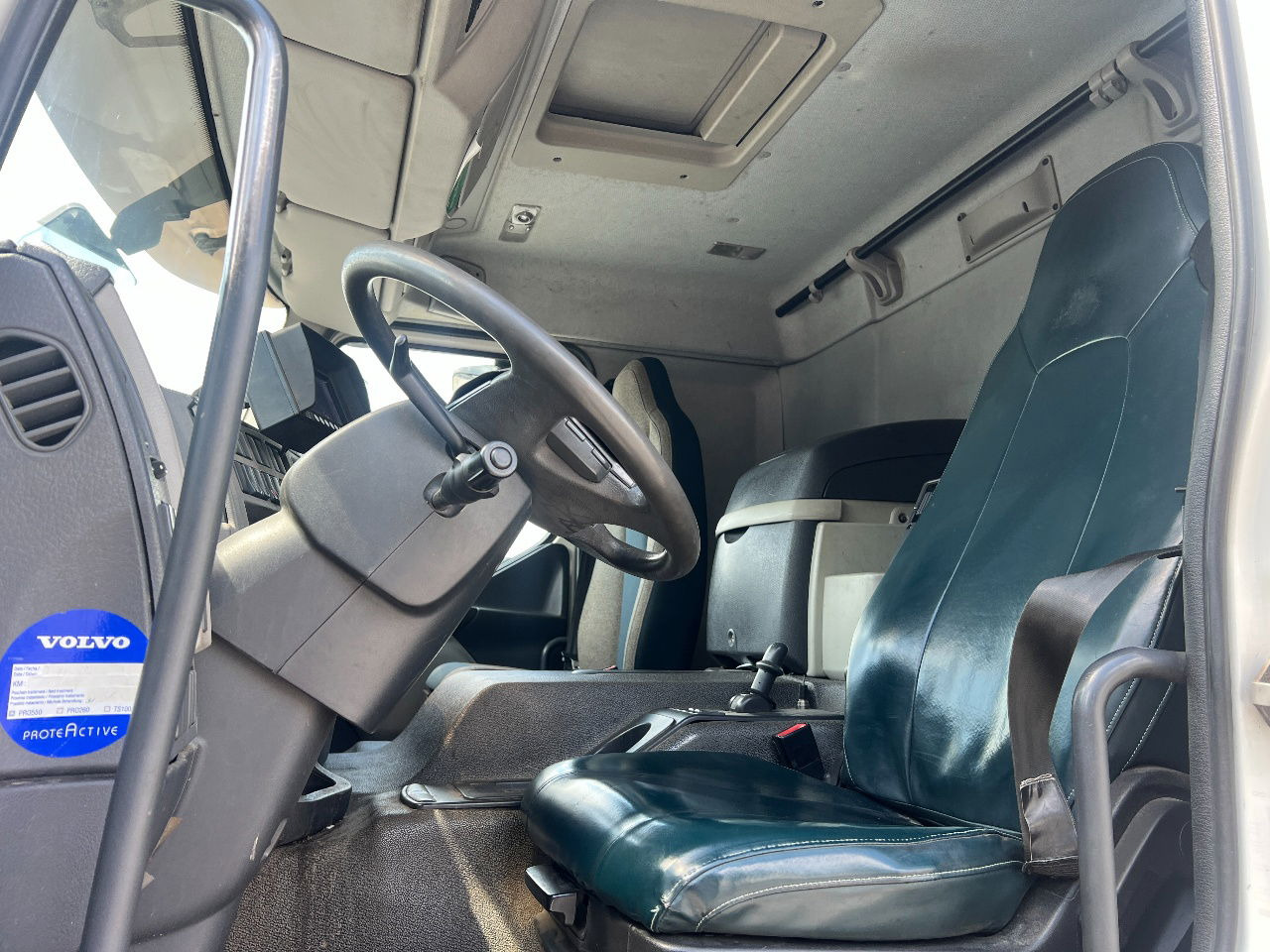 Камион с брезент Volvo FE 250 Euro 6, 19T: снимка 11