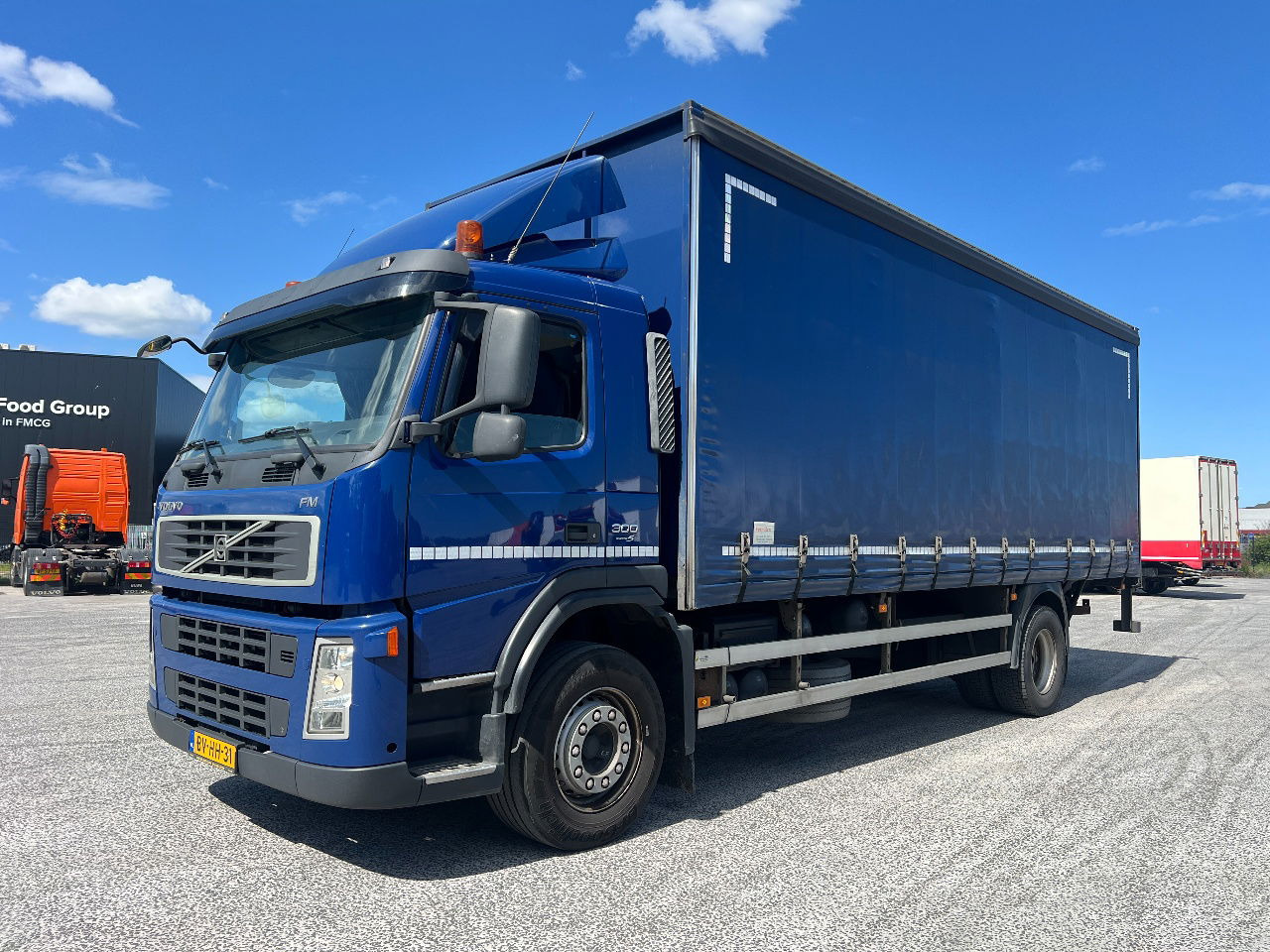 Volvo FM 9.300 Bordwanden, Euro 5 - Камион с брезент: снимка 1 Volvo FM 9.300 Bordwanden, Euro 5 - Камион с брезент: снимка 1