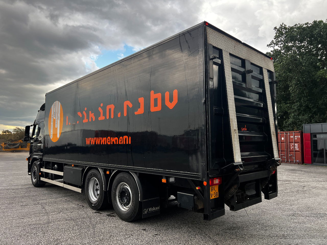 Volvo FM 9.300 Globe 6x2, Euro 5 - Камион фургон: снимка 4 Volvo FM 9.300 Globe 6x2, Euro 5 - Камион фургон: снимка 4