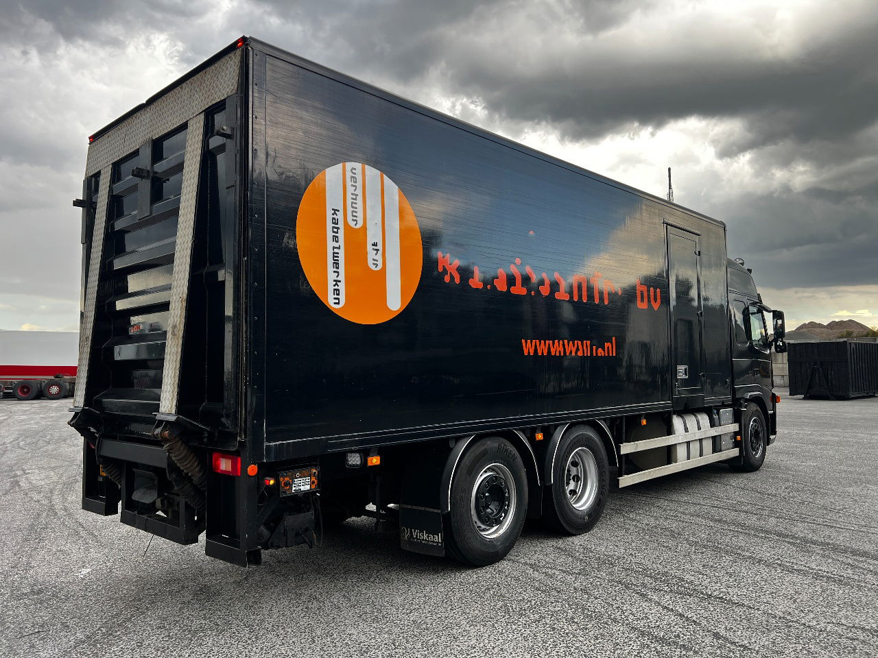 Volvo FM 9.300 Globe 6x2, Euro 5 - Камион фургон: снимка 3 Volvo FM 9.300 Globe 6x2, Euro 5 - Камион фургон: снимка 3