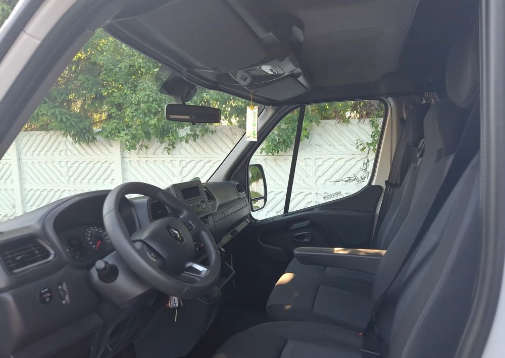 Брезентов бус Renault Master: снимка 16